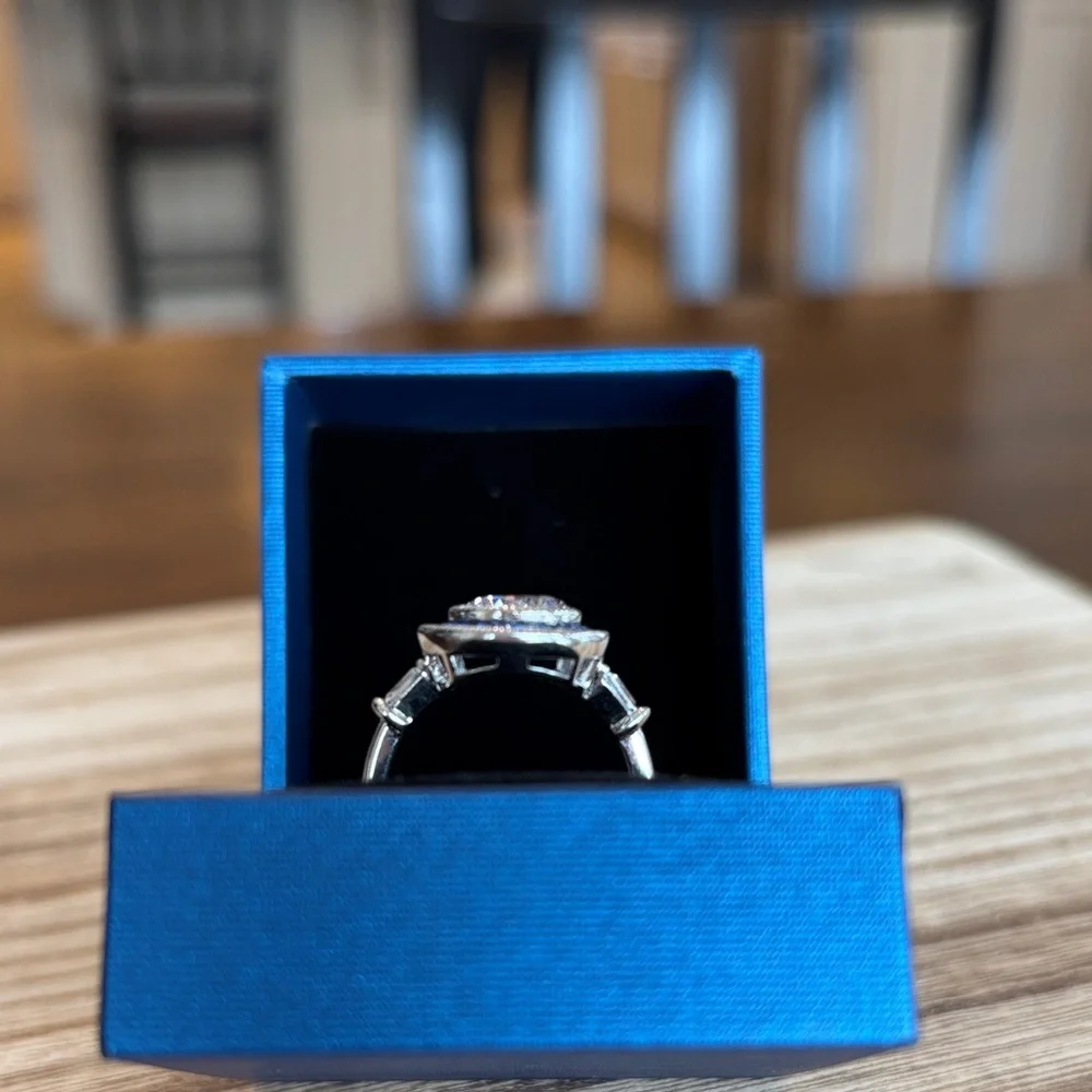 Elegant Silver‎ 925 and Blue Women's Ring Size 7
